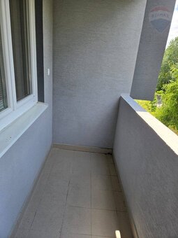 Výnimočný 4-izbový byt s 2 balkónmi, vlastným kúrením, klima - 19