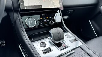 Jaguar F-Pace D200 S AWD Black Pack / Kůže / Led - 19