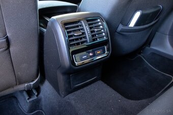 Volkswagen Passat 2.0 TDI 4Motion DSG TOP STAV - 19