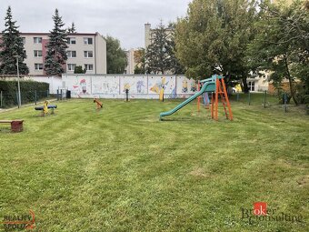 REZERVOVANÉ:Priestranný 3-izbový byt v Bernolákove: pokoj, z - 19