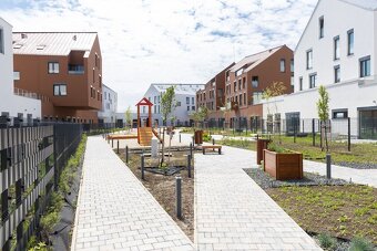 REZERVOVANÝ - MIKELSSEN - Na predaj priestranný 3 izbový byt - 19