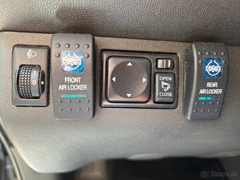 Nissan Navara DoubleCab 3.0 V6 dCi Platinum A/T Long - 19