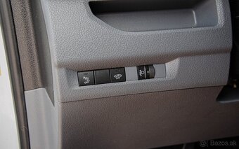 Peugeot Traveller 2.0 BlueHDi Long 8miestne 110kW M6 - 19