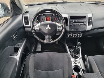 MITSUBISHI OUTLANDER 2,0Di-D 4x4 - 19