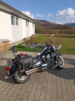 Suzuki Intruder 1500 - 19