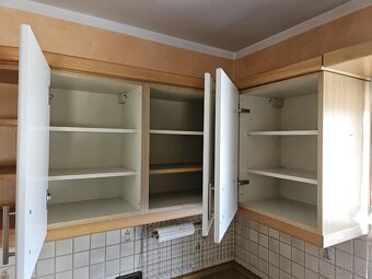 Moderná kuchynská linka so spotrebičmi - 19
