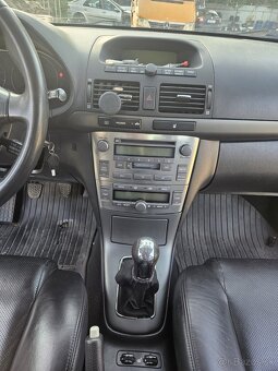 Toyota Avensis T25 2.0 85 kW - 19