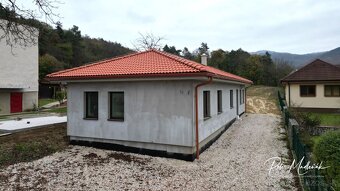 Na predaj novostavba 5-izbový dom typu BUNGALOV v obci Podho - 19
