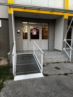 NA PREDAJ Slnečný priestranný 2-izbový byt 54 m², Železníky - 19