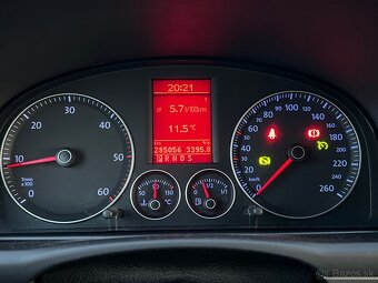 VW Touran 1.9 TDI DSG - 19