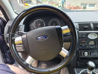 Ford Mondeo TDDI 2.0 Ghia - 19