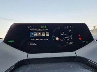 Toyota Prius 2.0 Plug-in Hybrid e-CVT za 34.990 € s DPH - 19