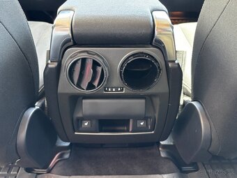 Land Rover Discovery 4 3,0 TDV6 155kW A/T8 4x4 (2012) - 19