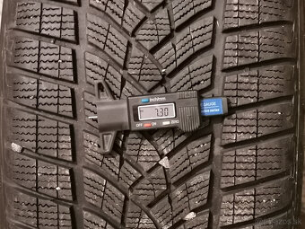 VW ID. Buzz - originál 19" alu so zimnými pneu 7+ mm DOT 23 - 19