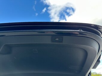 Škoda Octavia Combi 2.0 TDI SCR Ambition DSG - 19