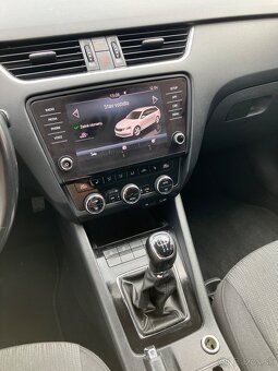 Škoda Octavia 1,6 TDI Combi Elegance facelift model 2018 - 19