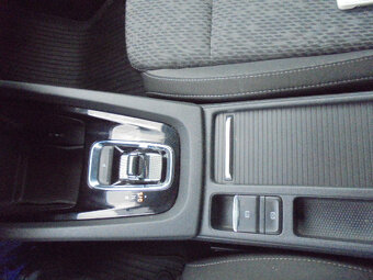 Škoda Octavia Combi 2.0 TDI 110 kw, DSG Style Virtual Cocpit - 19