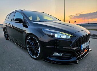 FORD FOCUS 2.0 ST eco boost / Maxton optik / Max vybava - 19