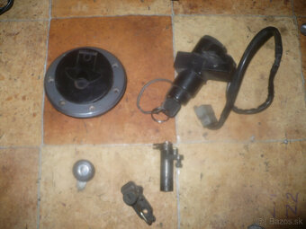 Kawasaki ZZR 1100 r.95-díly - 19