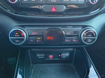 Kia e-Soul AC 150 Platinum 64kWh 450km dojazd - 19