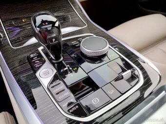BMW X7 xDrive M50i A/T - 19