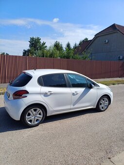 Peugeot 208 vo výbave - 19