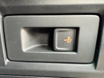 Škoda Octavia Combi 2.0TDI TOP SELECTION DSG,110kW,A7,5dv. - 19