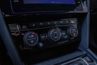 Volkswagen Passat 2.0 TDI R-Line DSG / ODPOČET - 19