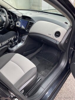 Chevrolet Cruze - 19