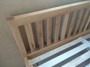 Masívna dubová posteľ Lucia + 2 stolíky zdarma - 19