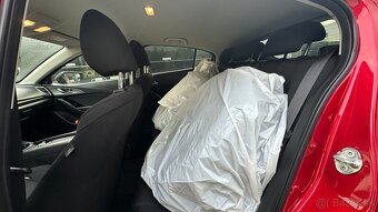 Mazda 3 2,0i REVOLUTION - 19