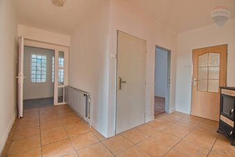 PREDAJ: 3IZBOVÝ RODINNÝ DOM, BLAŽOV - OKR. DUNAJSKÁ STREDA - 19