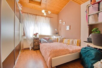Predaj 4 izbový rodinný dom, krásnym veľkorysým pozemkom, Vr - 19