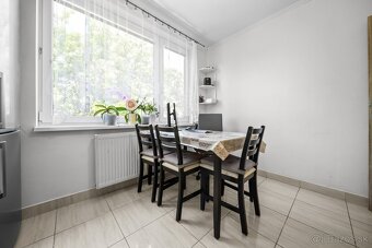Predaj priestranný 2-izb. byt s parkovacím miestom, Pekná ul - 19
