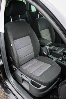 Škoda Octavia Combi 2.0 TDI Ambiente MAX - 19