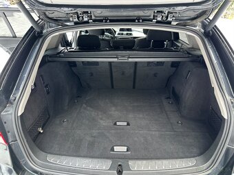 BMW Rad 3 Touring 320d A/T 135kw - 19