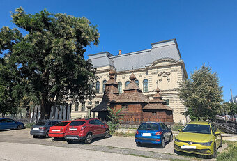 Vnútorné parkovacie miesto blízko Centra, Strojárenská - 19