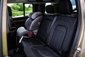 Land Rover Defender 110 2.0D SD4 240k First Edition A/T AWD - 19