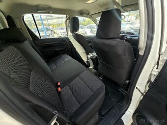 Toyota Hilux 2.4 L D-4D 4x4 - 19