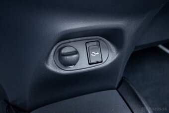 Toyota Yaris 1.5 82 kw EDT Y20 - 19