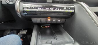 Toyota C-HR 2.0-l-VVT-i Hybrid - plug-in - 19