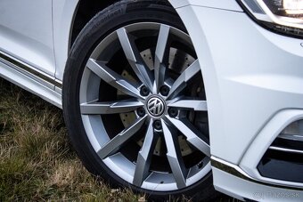 Volkswagen Passat Variant 2.0 BiTDI R-Line 4MOTION DSG - 19