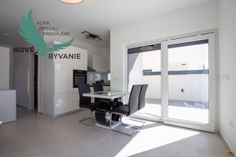Apartmán s bazénom a dvorom v Chorvátsku na ostrove Vir - 19