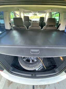 Volkswagen Touran Van 2.0 TDI - 19