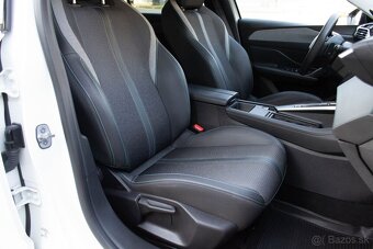 Peugeot 308 1.2 PureTech 130 AT8 | 2022 | TOP stav | - 19