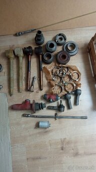 Súčiastky na staré typy Škoda 100, 105,120 - 19