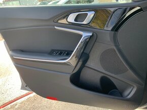 Kia XCeed 1.5T-GDi, 117KW, VYHŘ. SEDADLA - 19