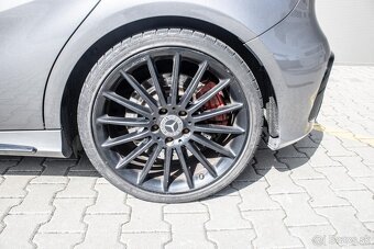 Mercedes-Benz A 45 AMG - 19