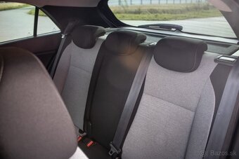 Hyundai i20 1.1 Black - 19