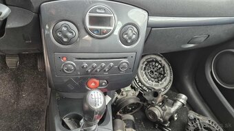Renault Clio III 1,5DCI 76kw kód motora: K9KZ7 - 19